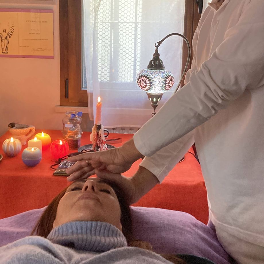 massaggio reiki fronte
